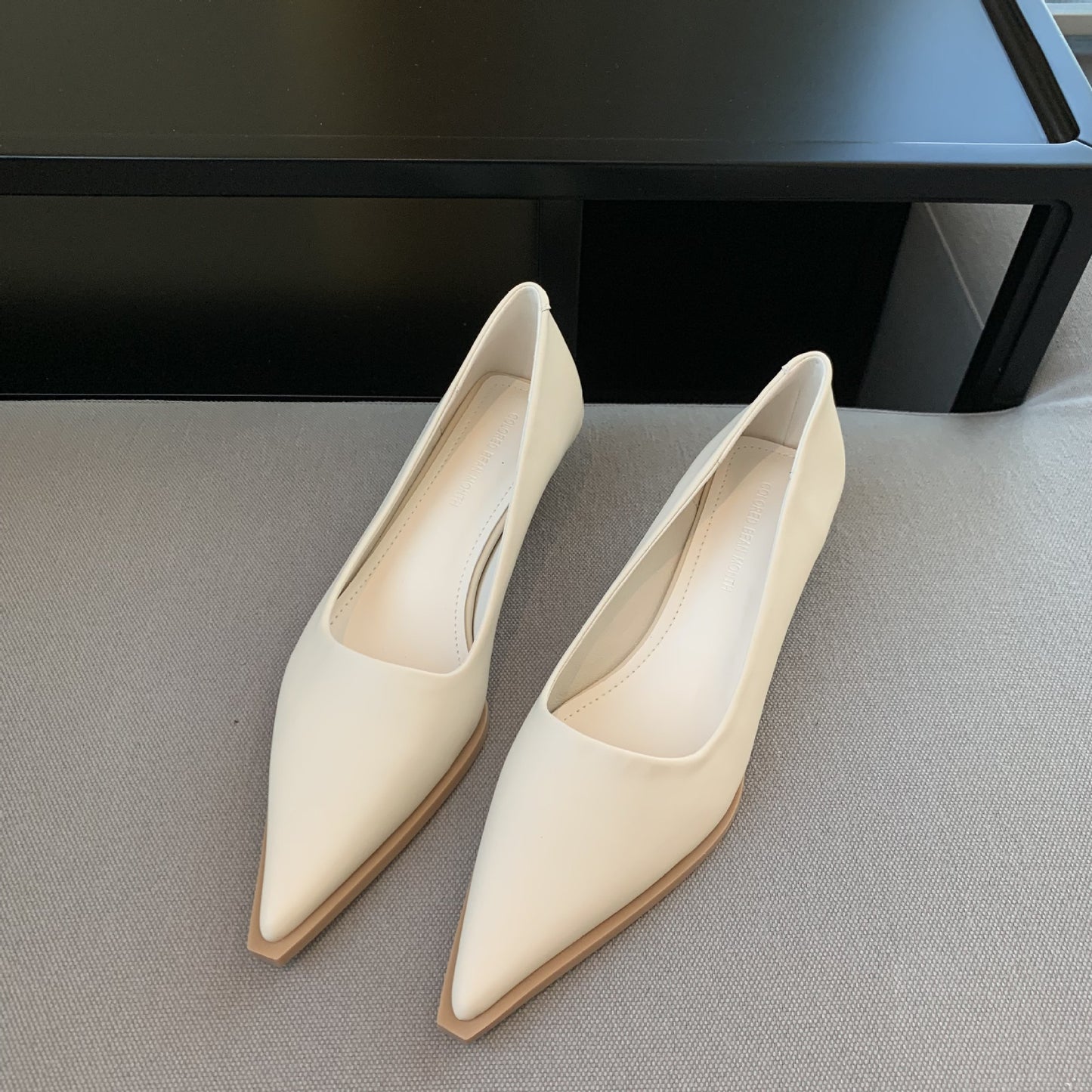 Simple Pointed Toe Pumps Low Heel Women's Shoes