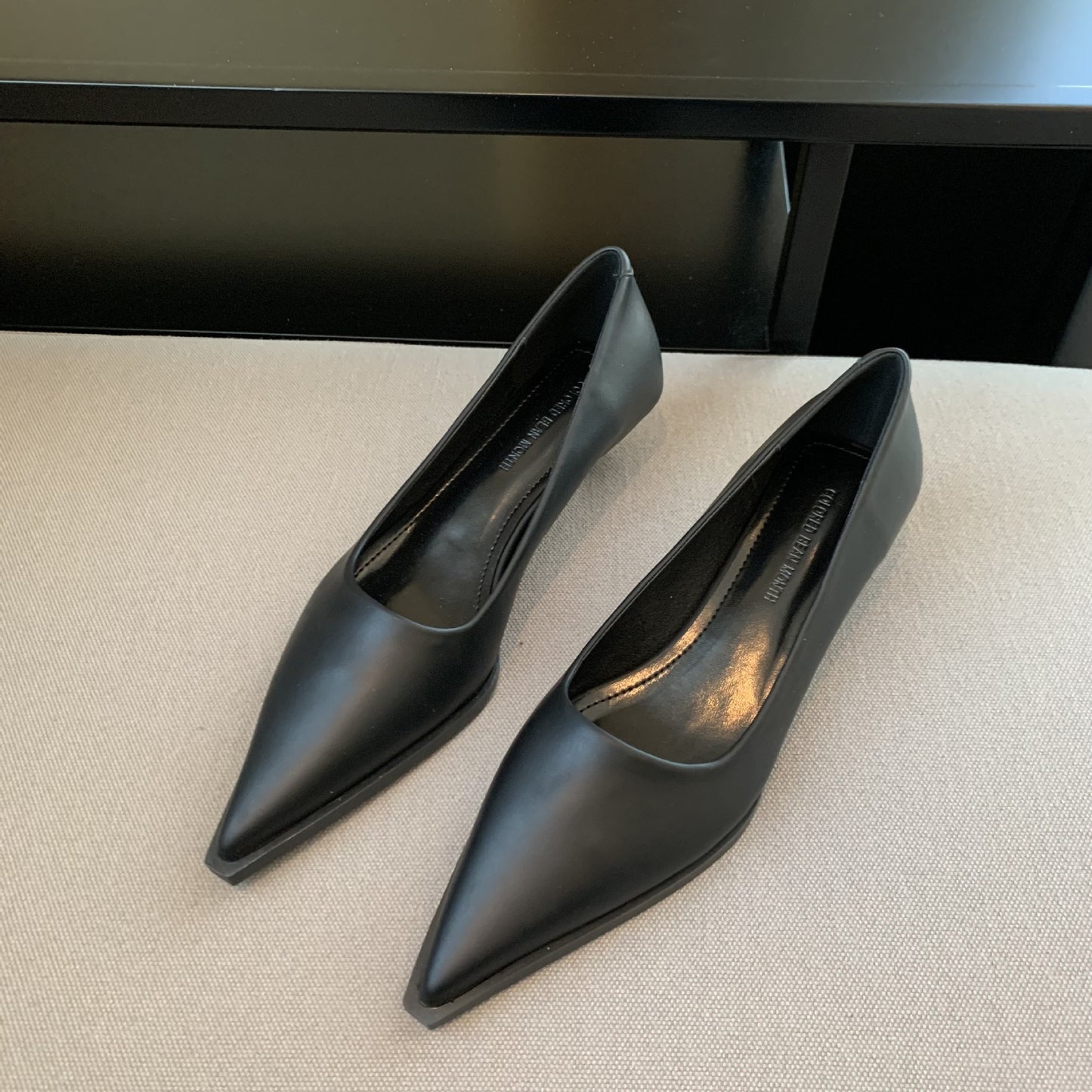 Simple Pointed Toe Pumps Low Heel Women's Shoes