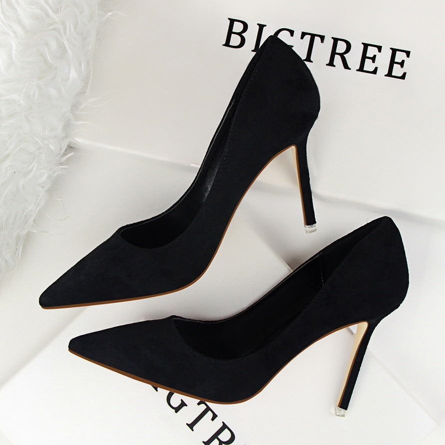 Shallow pointed suede high heels