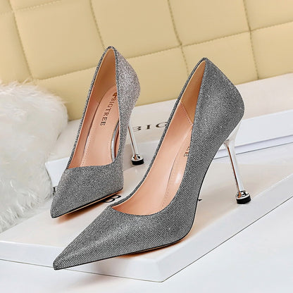 Shallow pointed toe sparkling high heels