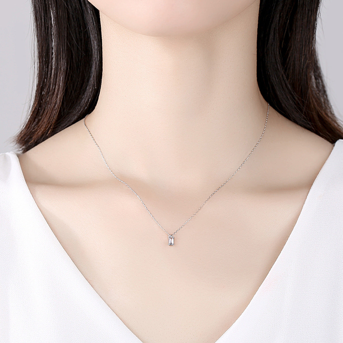 Sterling Silver Pendant Necklace Women Exquisite Emerald Cut Zircon Necklace Jewelry