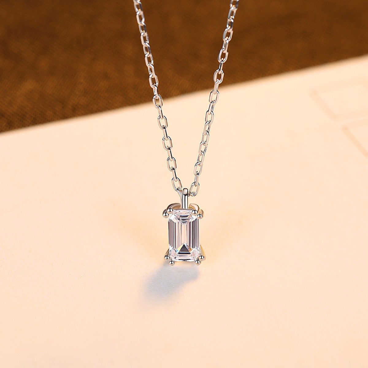 Sterling Silver Pendant Necklace Women Exquisite Emerald Cut Zircon Necklace Jewelry