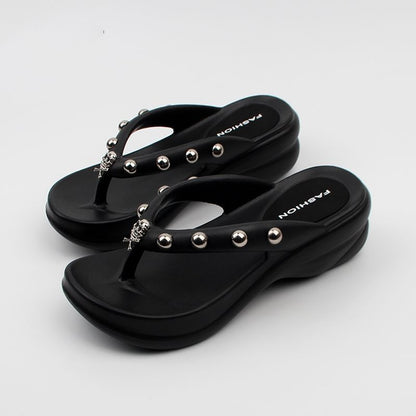 New Summer Thick Bottom Wedge Outdoor Rivet Slippers For Women