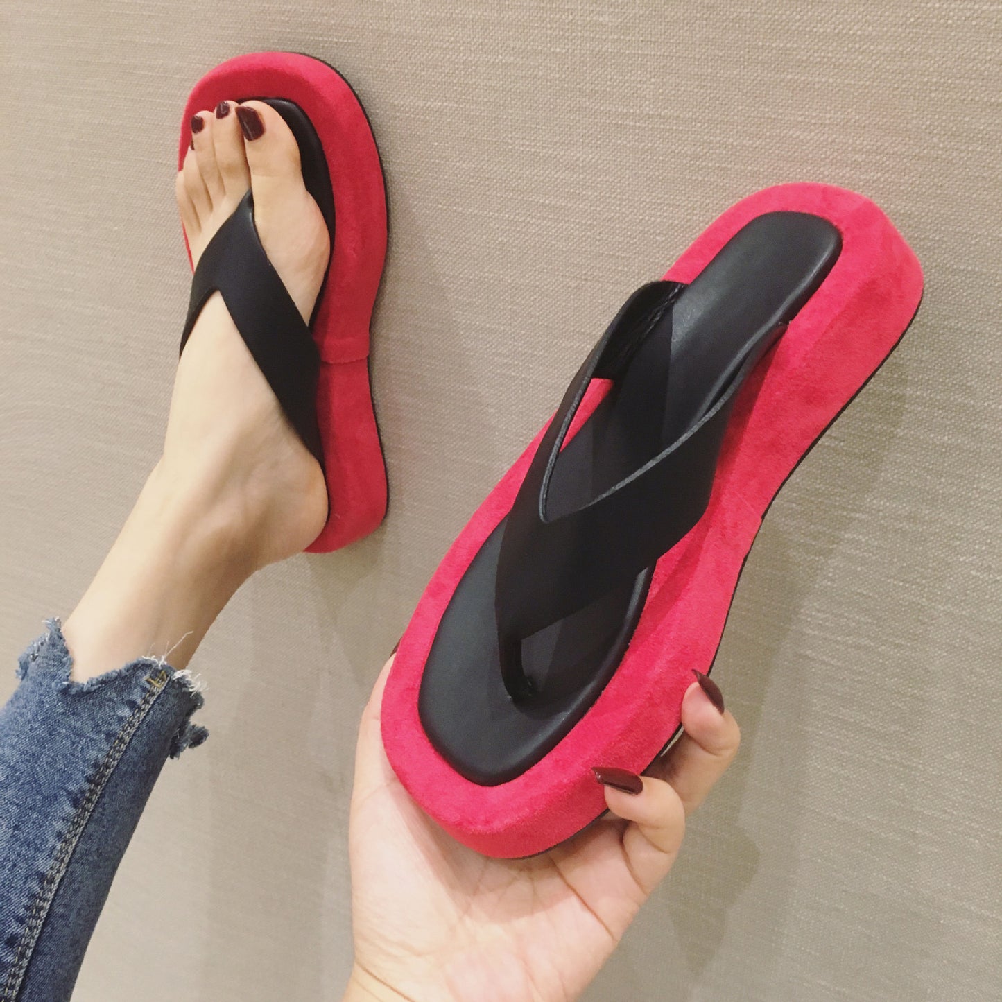 Summer New Cool Slippers Women Clip Feet Thick Sole