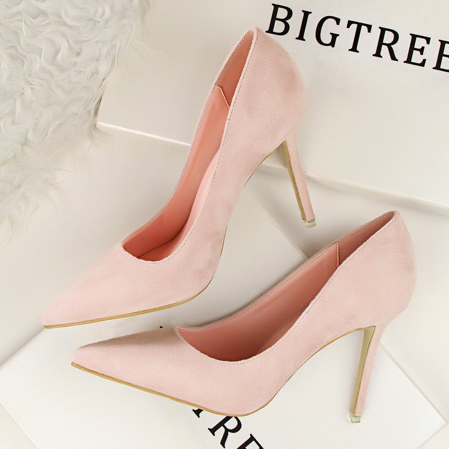 Shallow pointed suede high heels