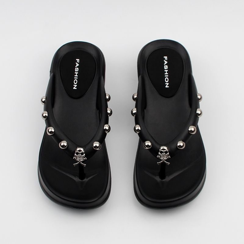 New Summer Thick Bottom Wedge Outdoor Rivet Slippers For Women