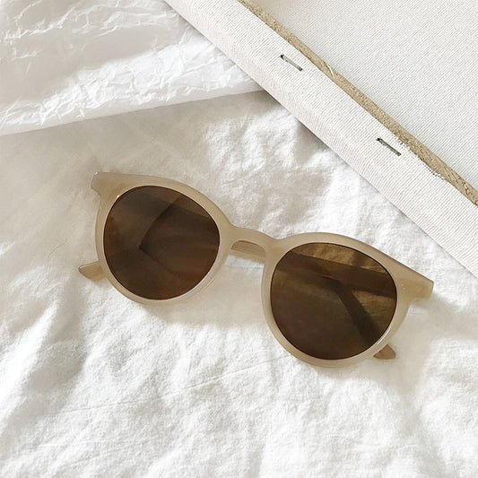 Sunglasses round frame mirror