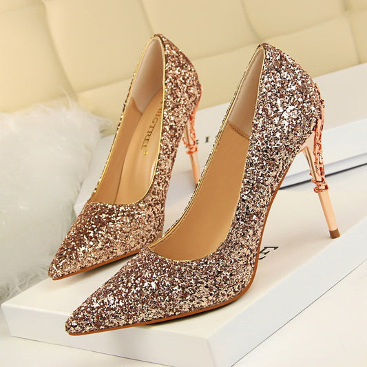 Pointed sequined high heels