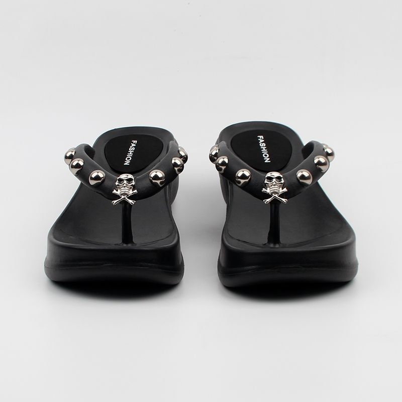 New Summer Thick Bottom Wedge Outdoor Rivet Slippers For Women